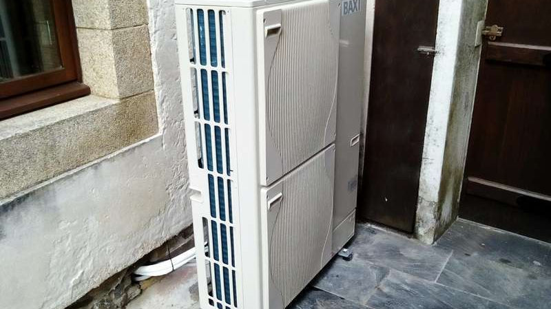 ¿Cómo funciona la bomba de calor aerotermia?