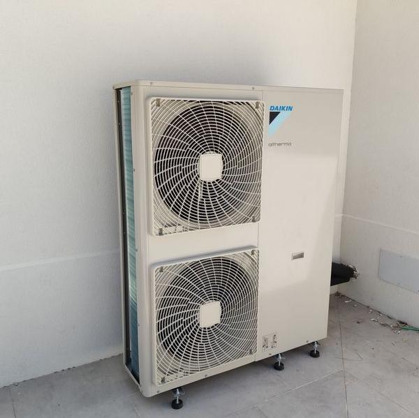 Aerotermia daikin altherma unidad exterior 11 kw